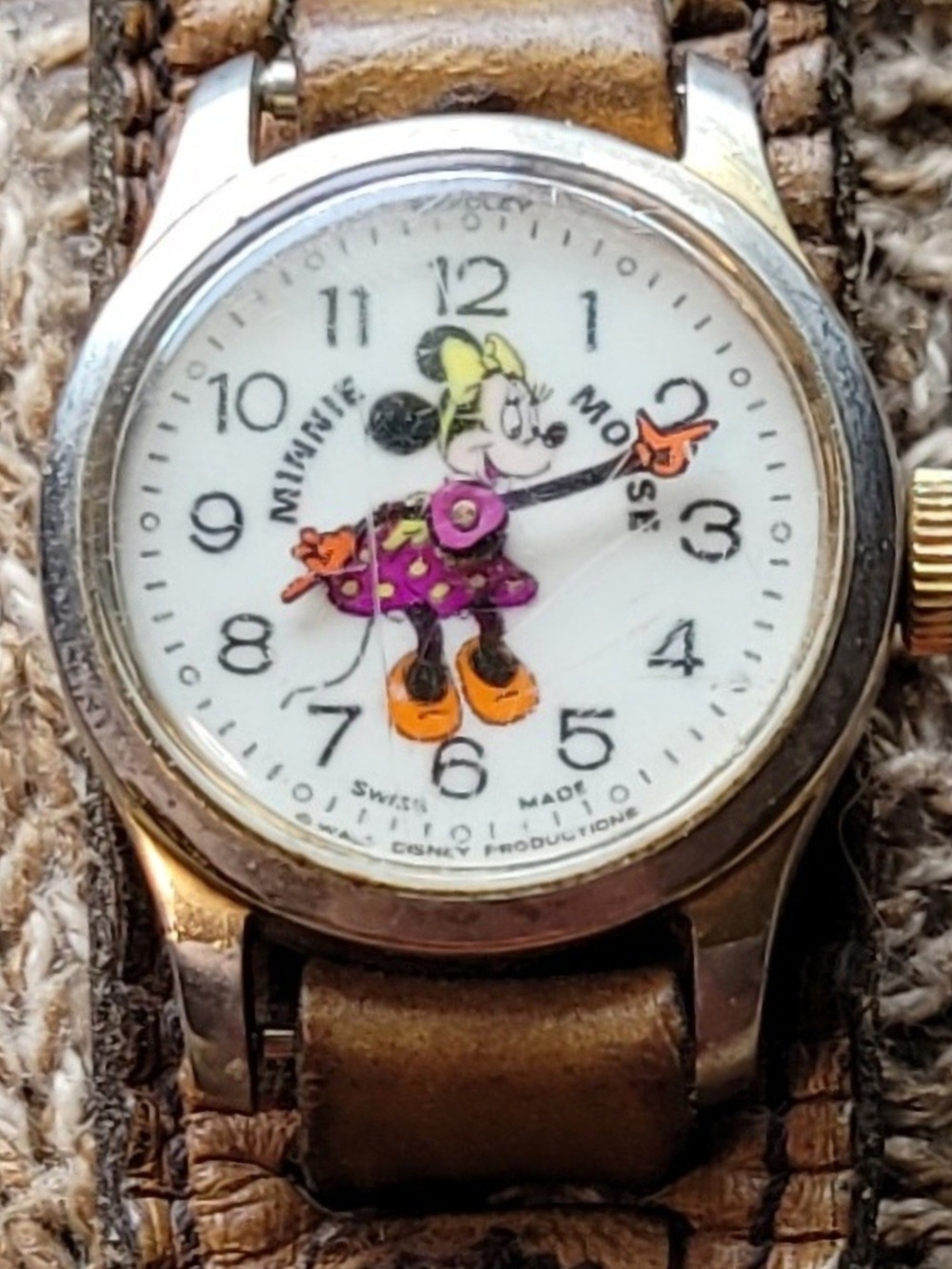 Vintage Walt Disney Minnie Mouse mechanical wrist watch by Bradley. Working.
